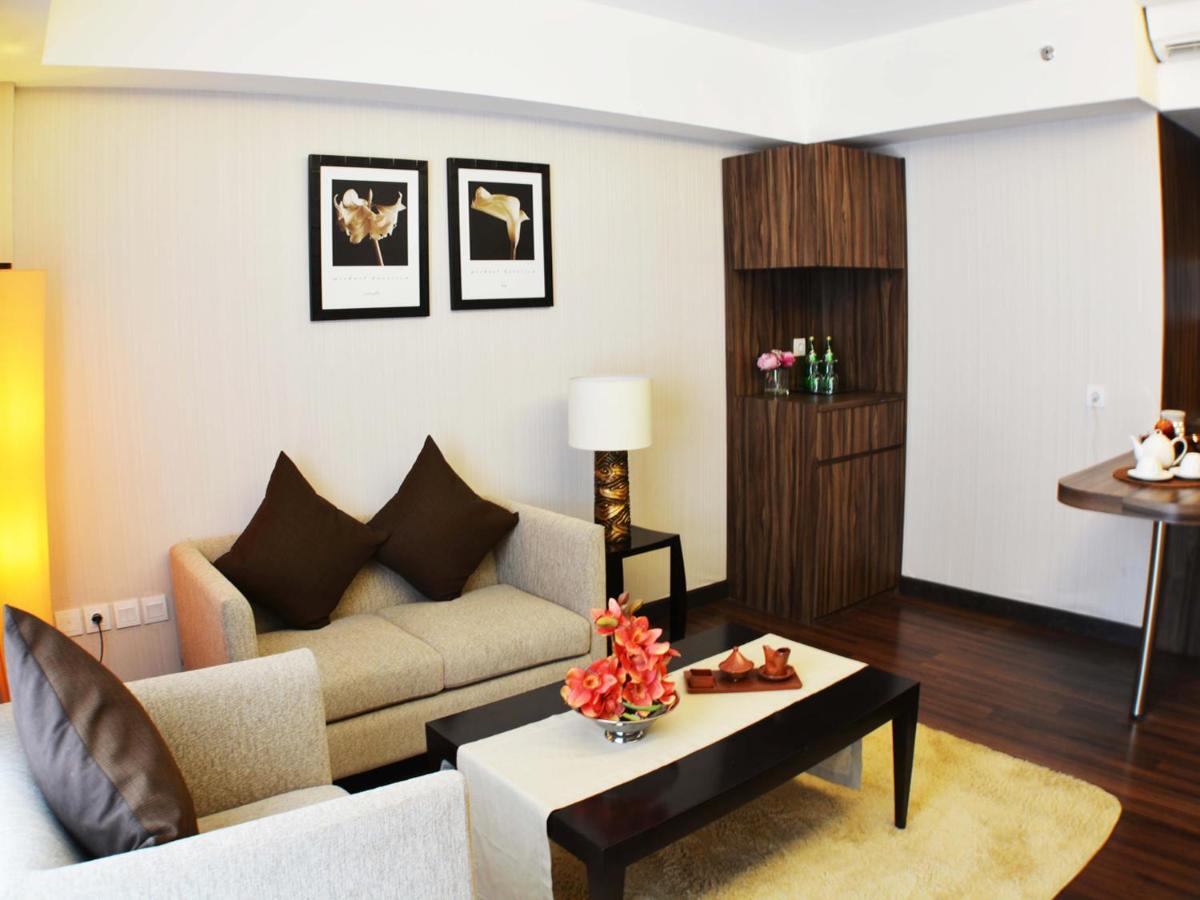 Ramada By Wyndham Bali Sunset Road Kuta Hotel Seminyak Exterior foto
