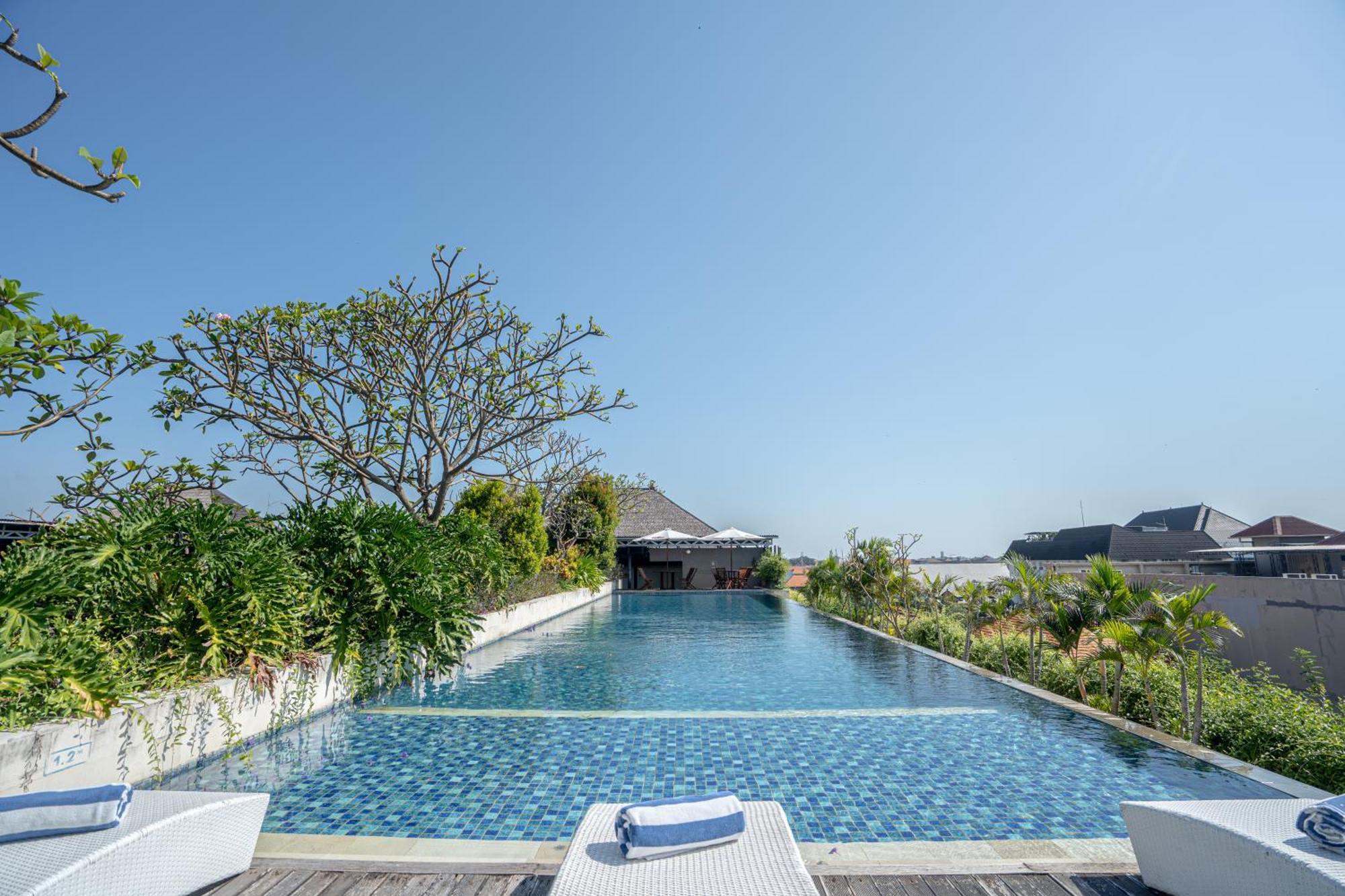 Ramada By Wyndham Bali Sunset Road Kuta Hotel Seminyak Exterior foto