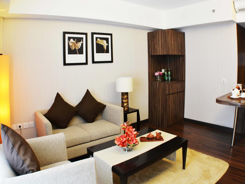 Ramada By Wyndham Bali Sunset Road Kuta Hotel Seminyak Exterior foto