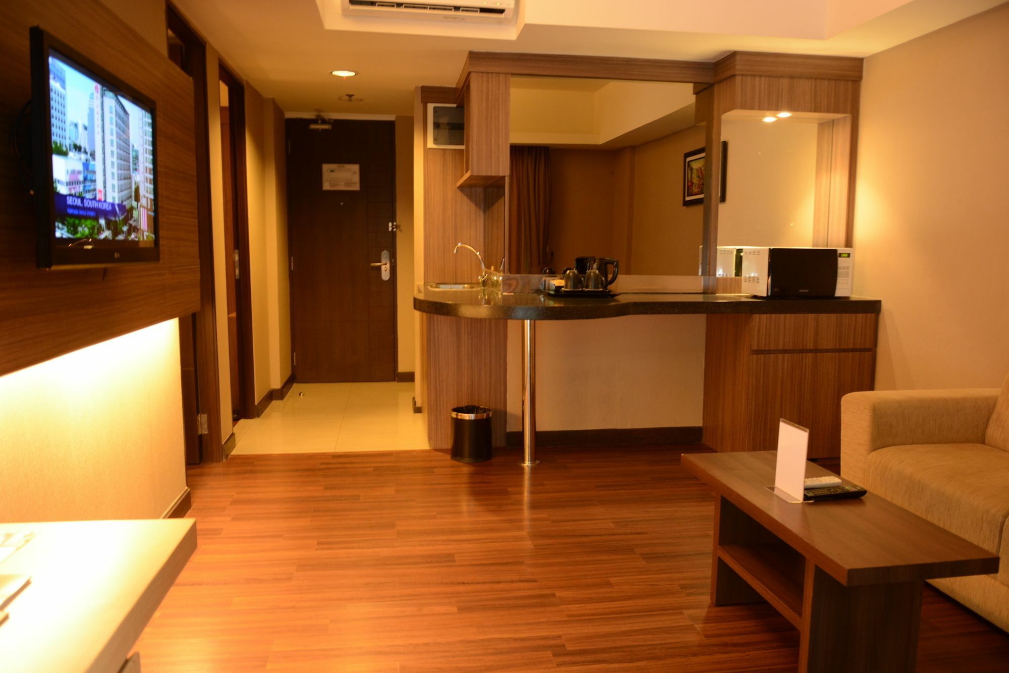 Ramada By Wyndham Bali Sunset Road Kuta Hotel Seminyak Exterior foto