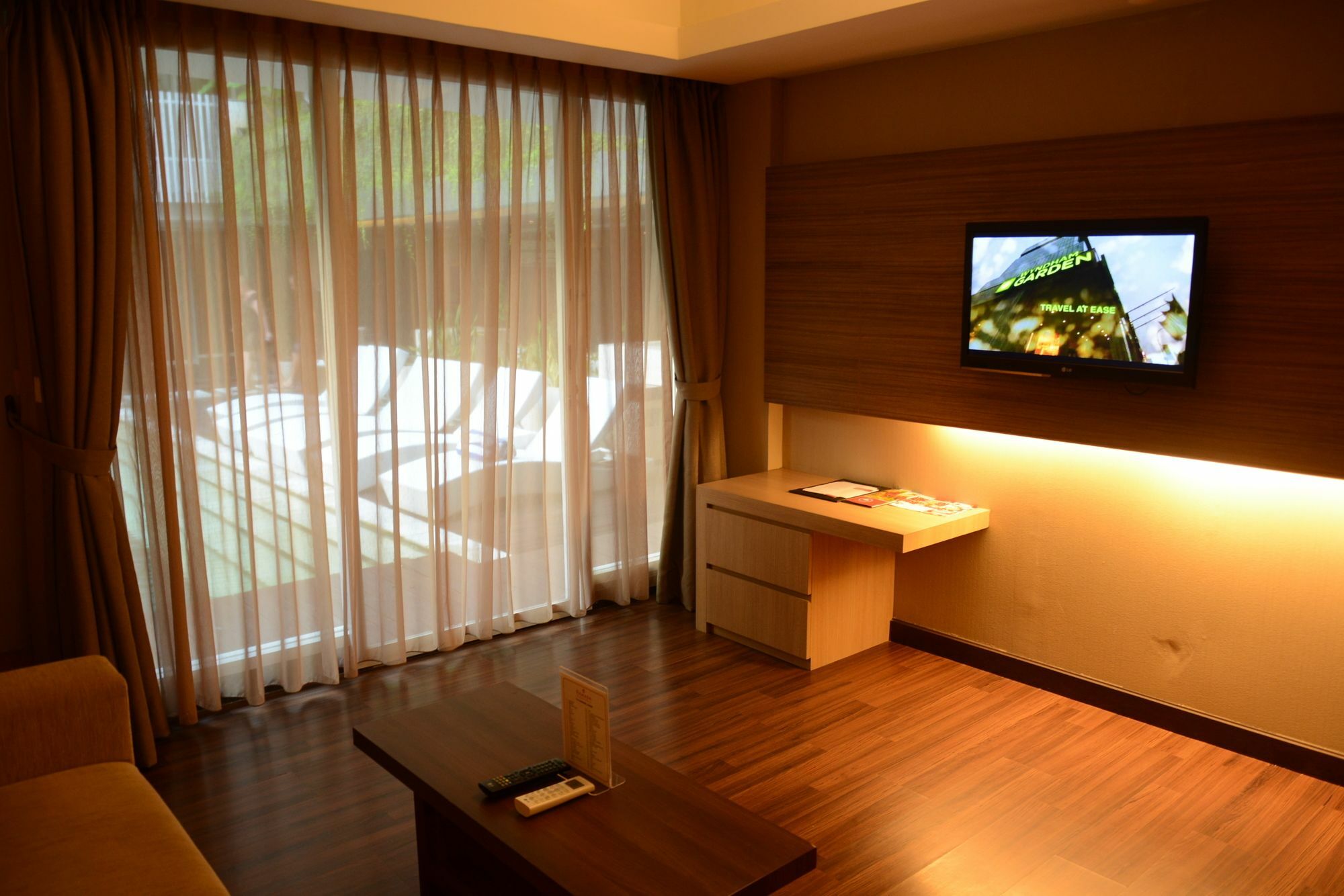 Ramada By Wyndham Bali Sunset Road Kuta Hotel Seminyak Exterior foto