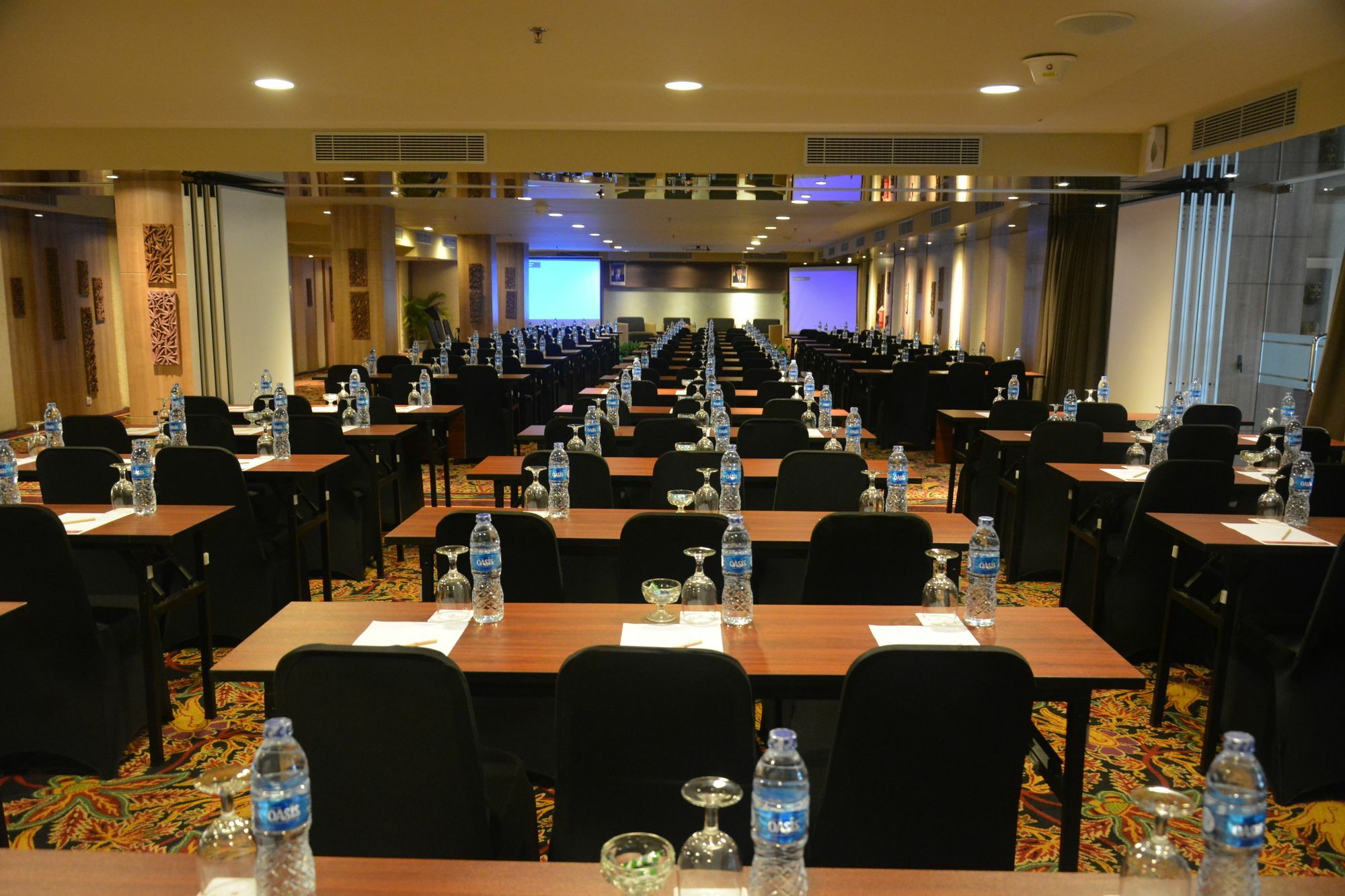 Ramada By Wyndham Bali Sunset Road Kuta Hotel Seminyak Exterior foto